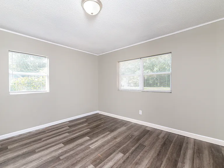 506 Plain St — Photo 21