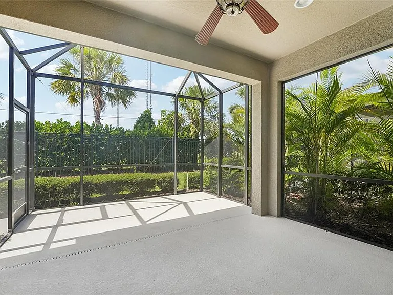 13524 Circa Crossing Dr — Photo 32