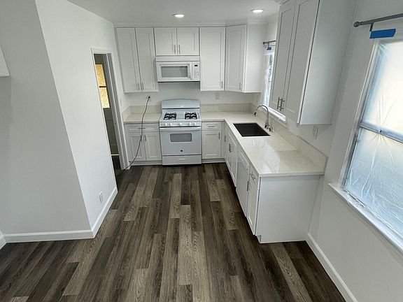 5th image of 3172 Abella St