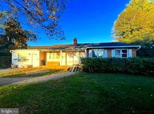 23513 Woodfield Rd, Gaithersburg, MD 20882