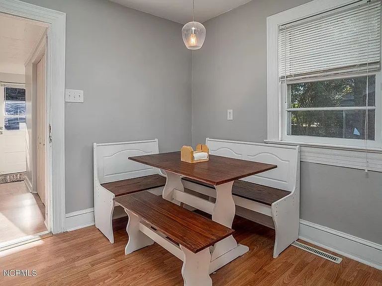 1302 Cotten Rd — Photo 8