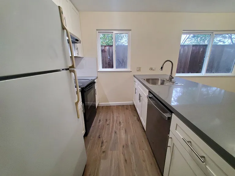 2378 Heidi Pl — Photo 3