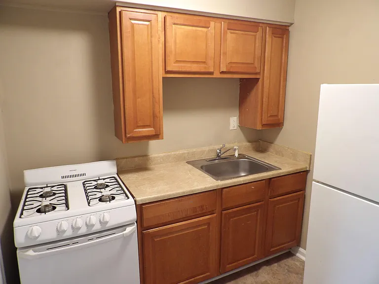 720 Woodland Ave #7 — Photo 15