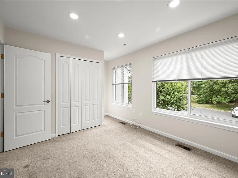 45 Queen Neva Ct #B — Photo 20