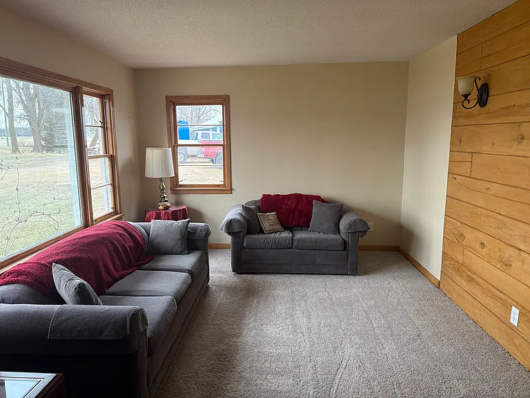 8845 County Road 7 NW — Photo 8
