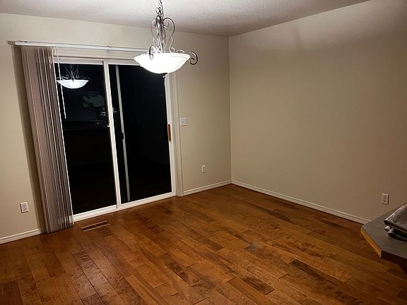 5th image of 17523 SE 16th Cir