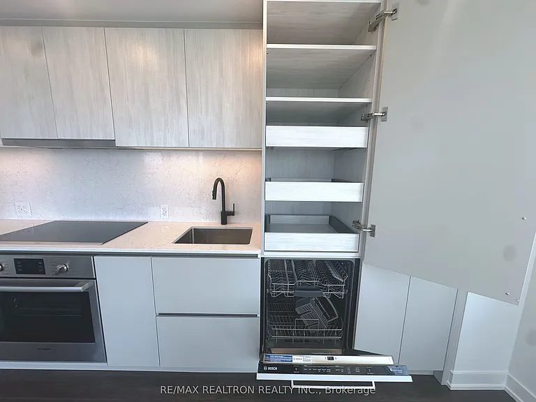609 Sherbourne St #3004 — Photo 21