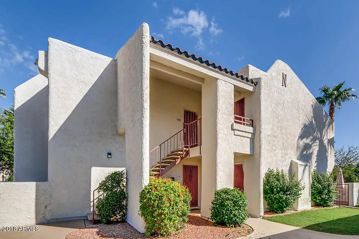 1 bed, 1.0 bath, 727 sqft, $1,650 — Photo 2