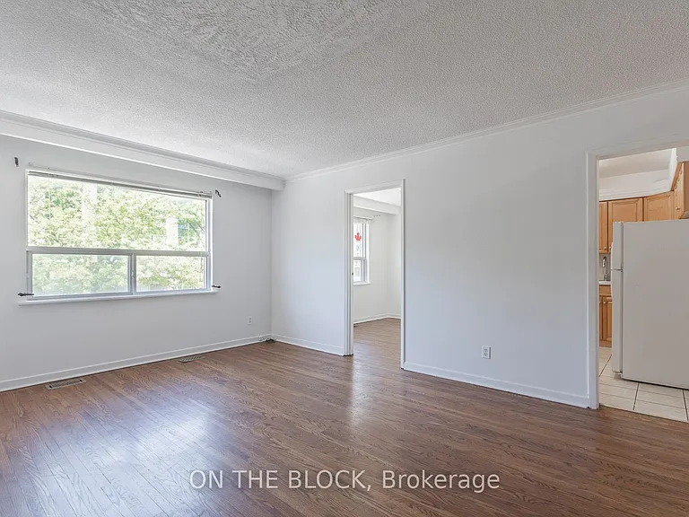 883 Saint Clair Ave W #2 — Photo 4