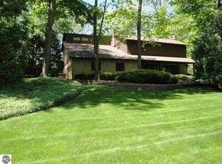 806 Ashland Dr, Mount Pleasant, MI