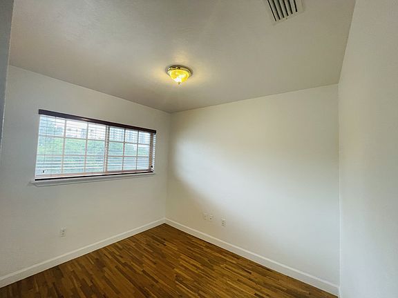 Bedroom #1