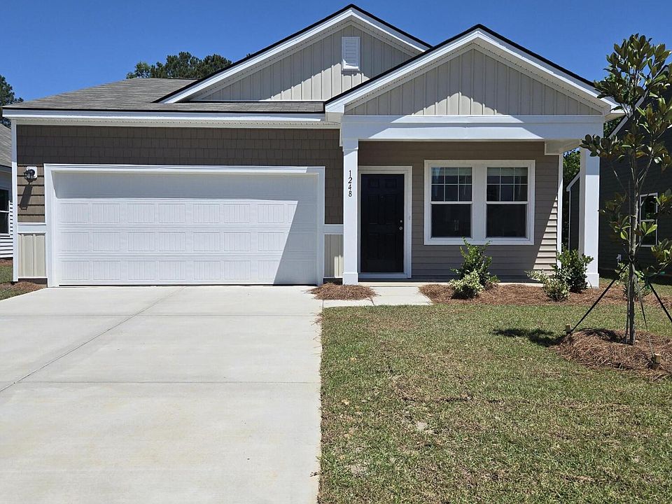 1st image of 1212 Carriage Wood Cir