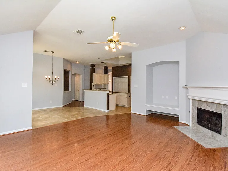 1638 Almond Brook Ln — Photo 4