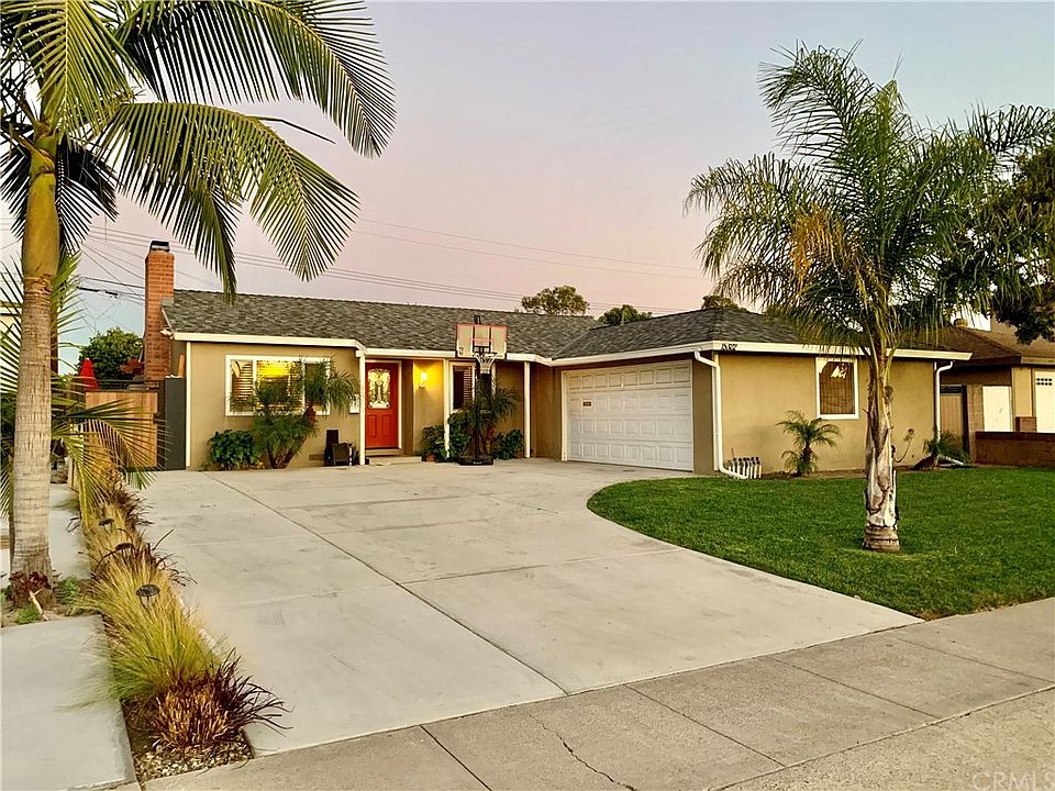 2nd image of 15322 Stanford Ln
