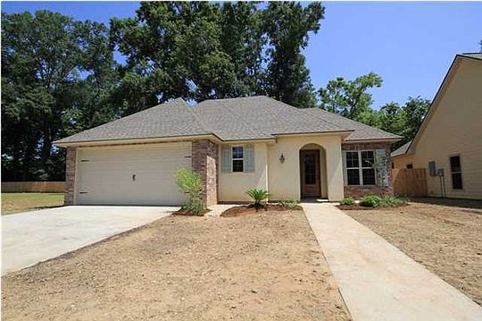 1st image of 224 Oak Path Dr