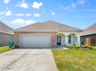 34 Walker Creek Dr, Sulphur, LA 70663