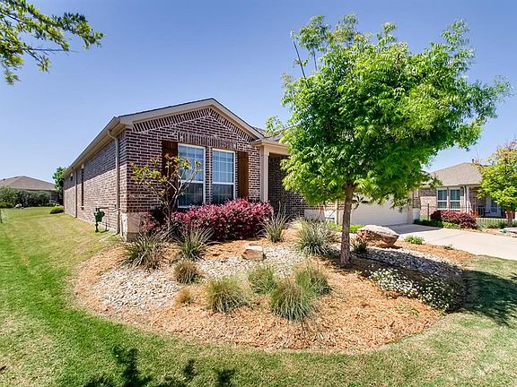3rd image of 7067 Zurich Ln