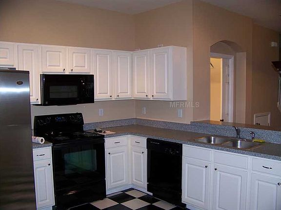 4th image of 11082 Windsor Place Cir
