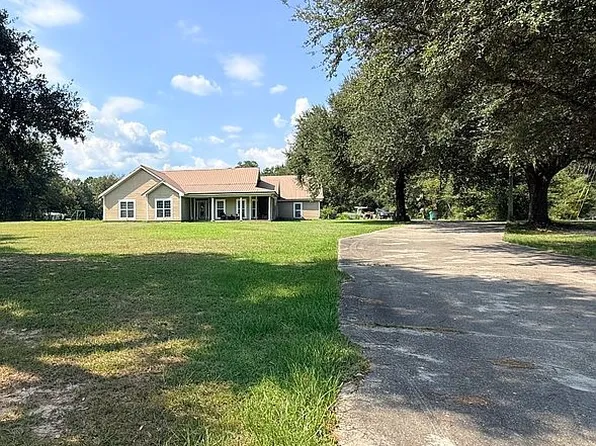 6034 C C Rd, Kiln, MS 39556