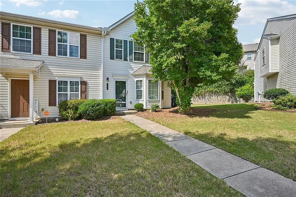 3 bed, 2.5 bath, 1512 sqft, $2,175 — Photo 2