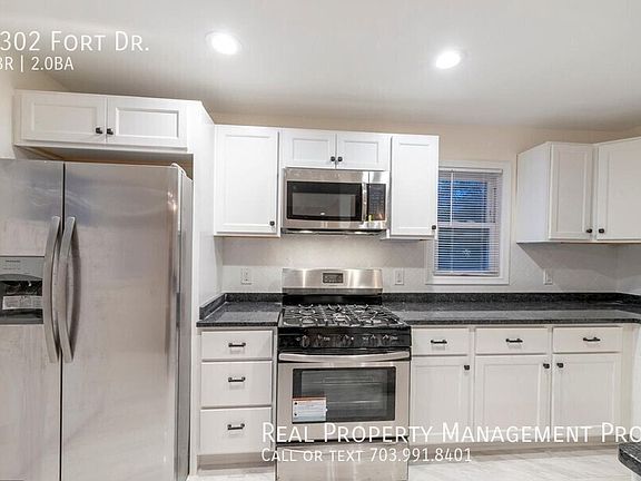 2nd image of 2302 Fort Dr