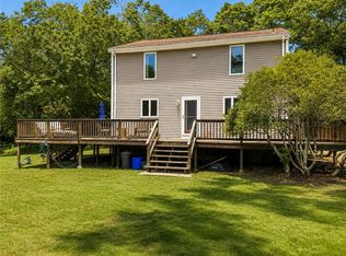 27 Sunset Hill Ave, Prudence Island, RI 02872