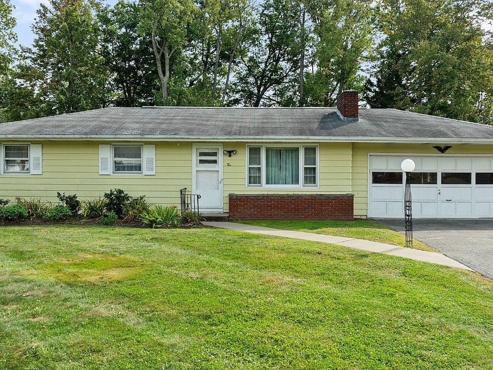 1st image of 10 Maplewood Dr