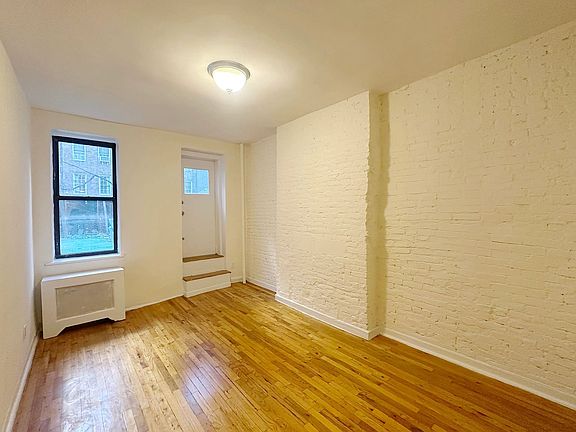 4th image of 327 E 54th St APT C