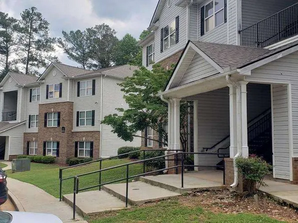 2103 Fairington Village Dr, Lithonia, GA 30038