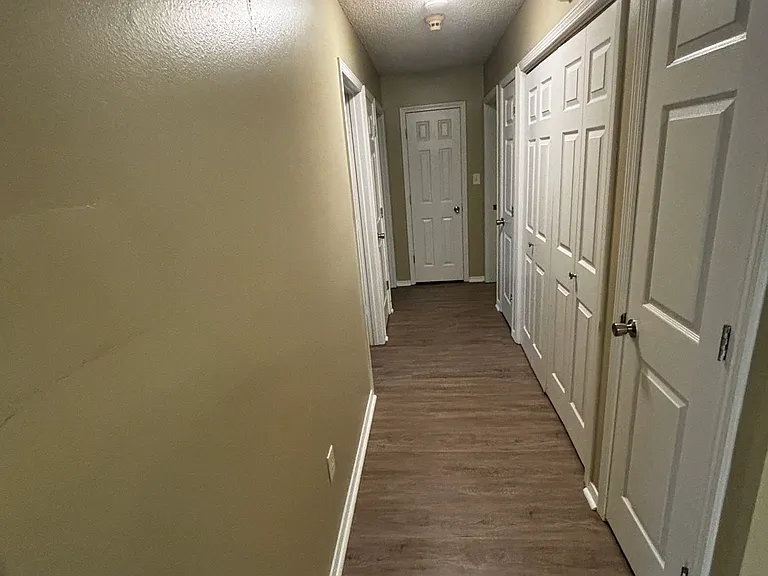 13723 Southfork Dr — Photo 11