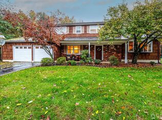 28 Lynnwood Rd, Edison, NJ 08820