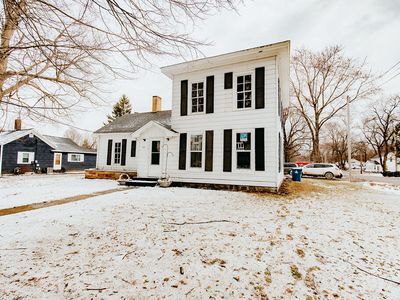 233 S Oak St, Sheridan, MI, 48884