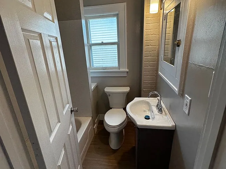 222 Blowers Ave — Photo 7