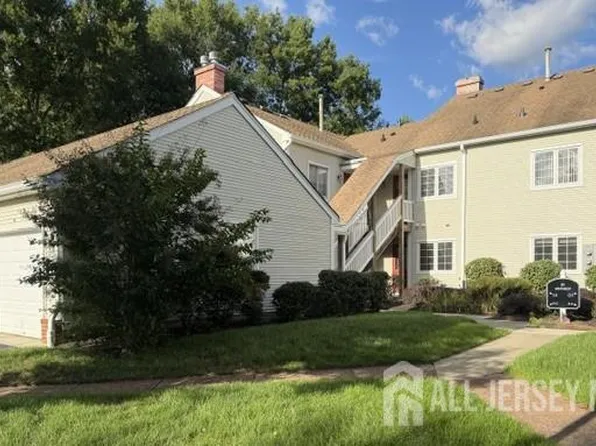81 Winthrop Rd #H, Monroe Township, NJ 08831