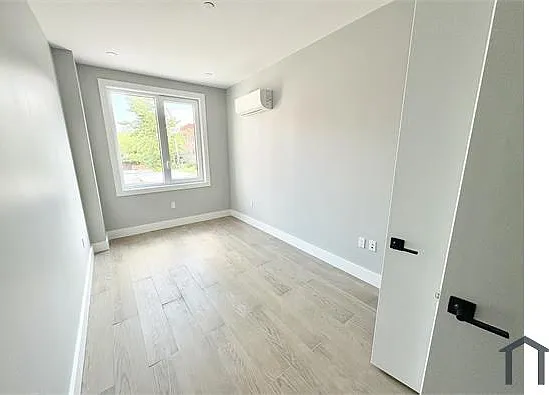 3 bed, $3,373 — Photo 3