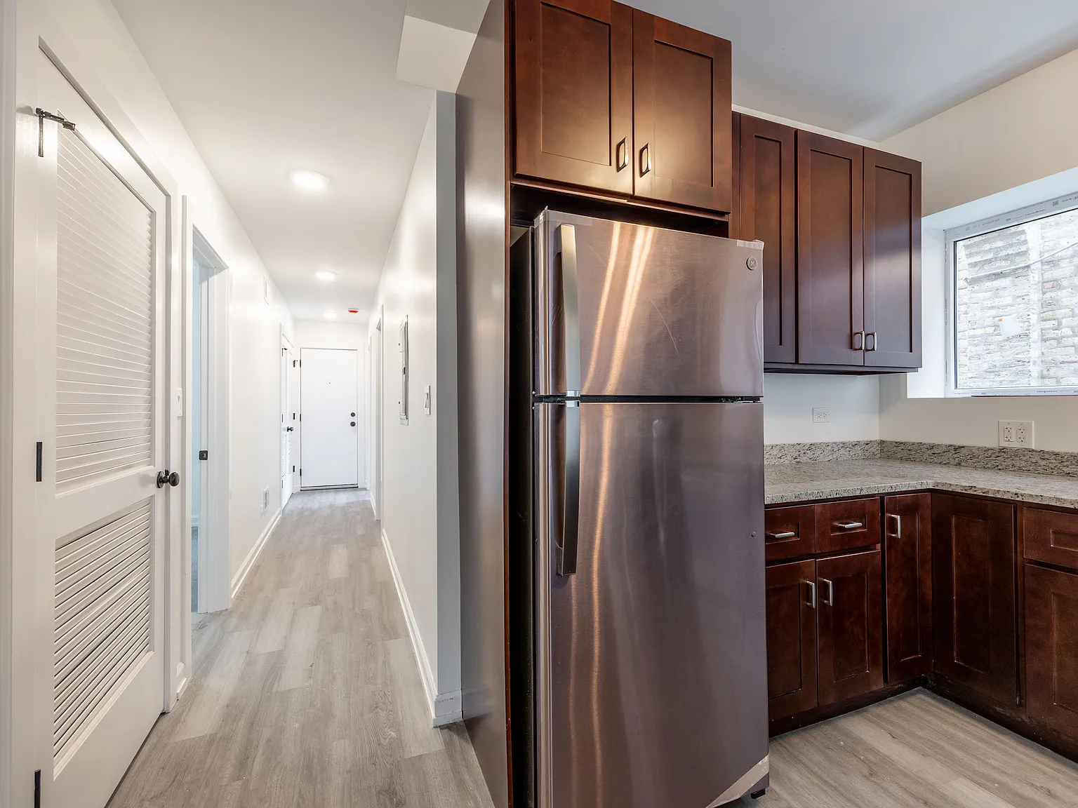 3 bed, 1.5 bath, $2,050 — Photo 3