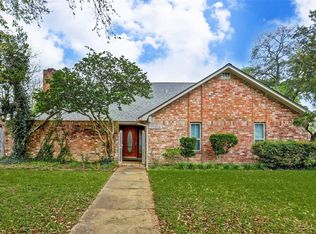12159 Huntington Park Dr, Houston, TX 77099