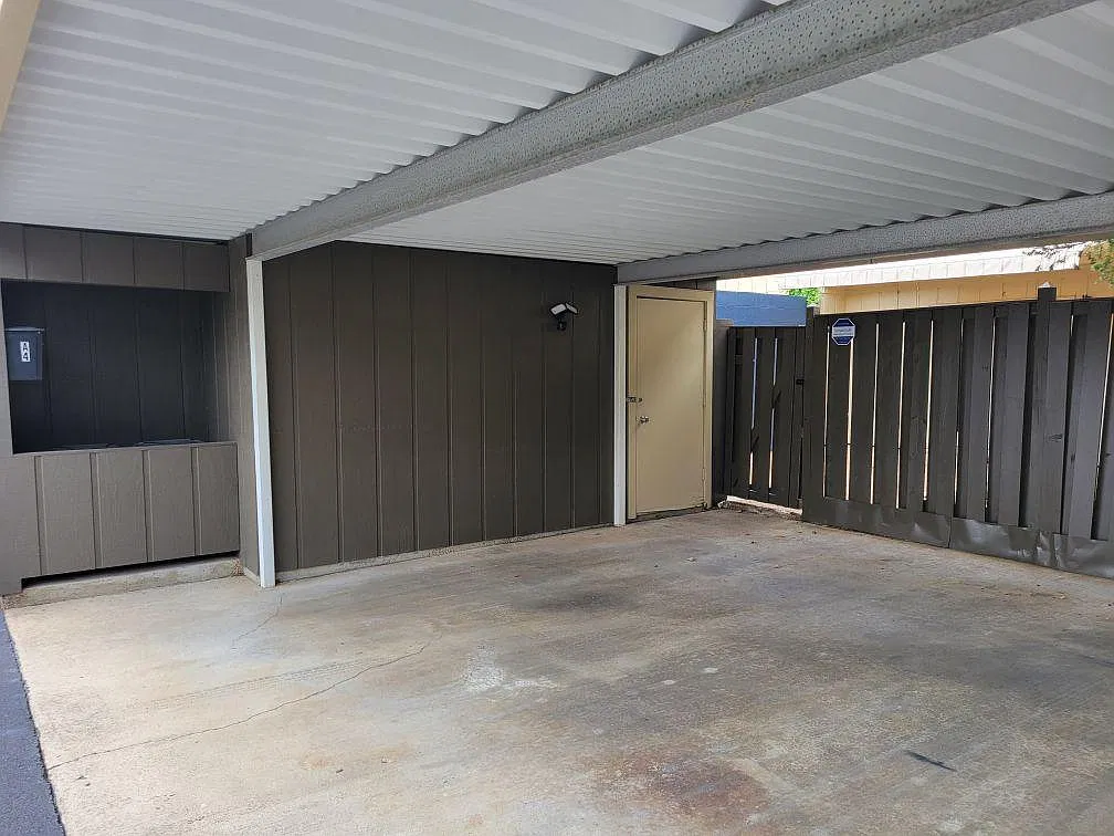8207 Sawyer Brown Rd — Photo 4