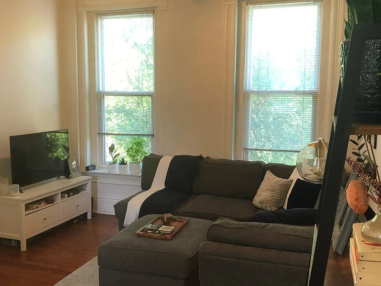 1117 W Dickens Ave #2 — Photo 7
