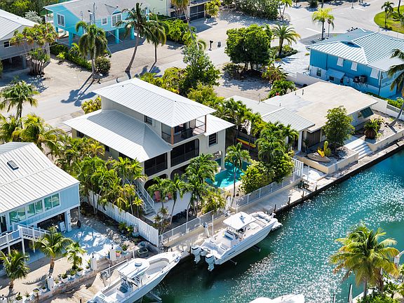 3rd image of 856 Gulf Dr