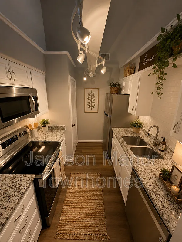 Jackson Manor Townhomes — Photo 3