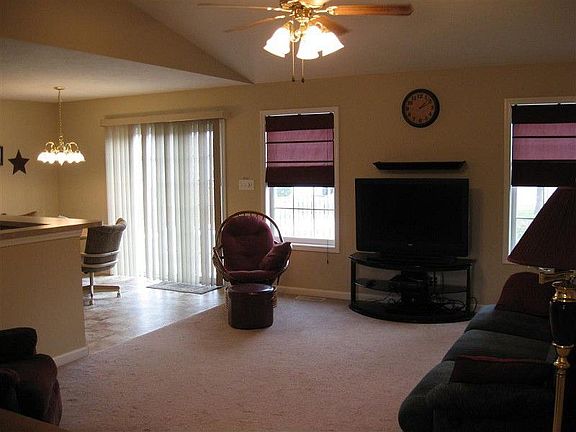 2nd image of 3545 Crater Dr