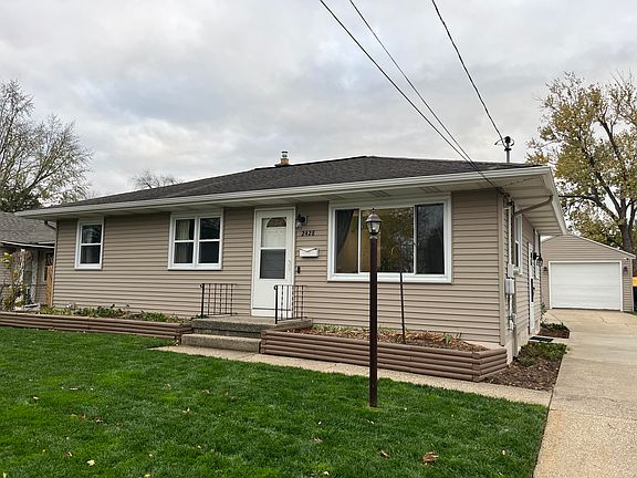 2nd image of 2428 Lola St SW