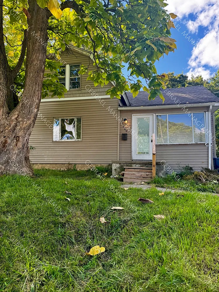 920 Durand St. — Photo 1