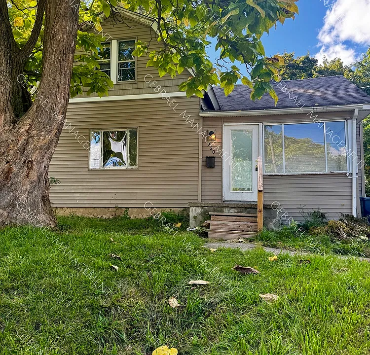 920 Durand St