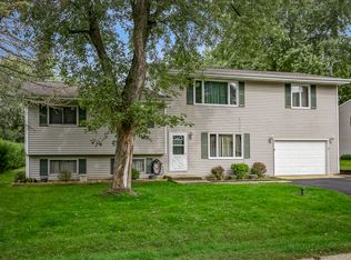 1106 Quincy Ave, Johnsburg, IL 60051