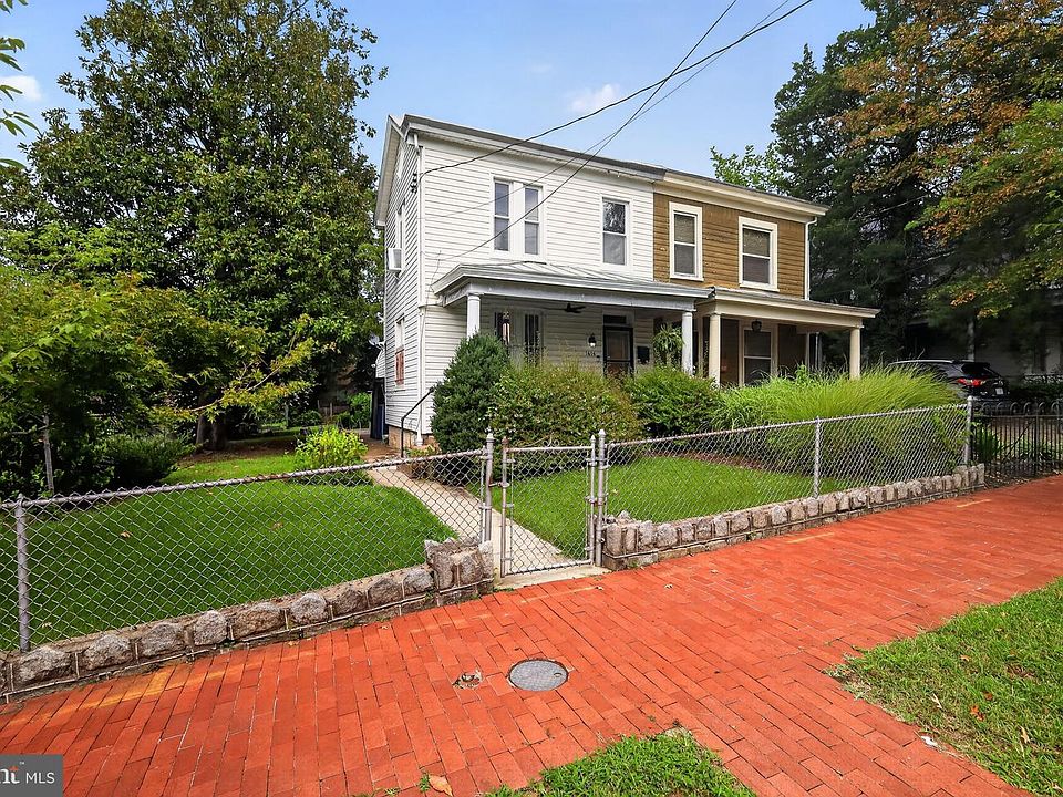 1st image of 1414 W St SE