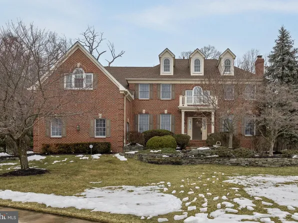 26 Carriage House Ct, Cherry Hill, NJ 08003