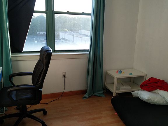 5th image of 100 W Squantum St #100408