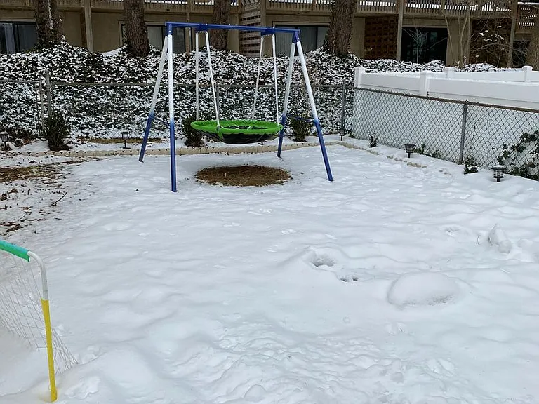 2311 Bryn Mawr Ave — Photo 29